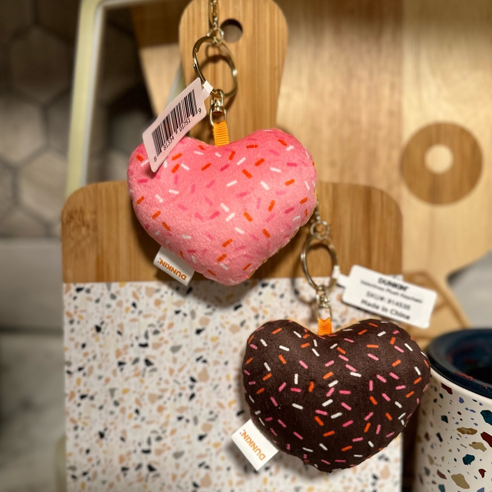 Dunkin’ Donuts 2024 Valentine’s Day heart key chains (set of 2)